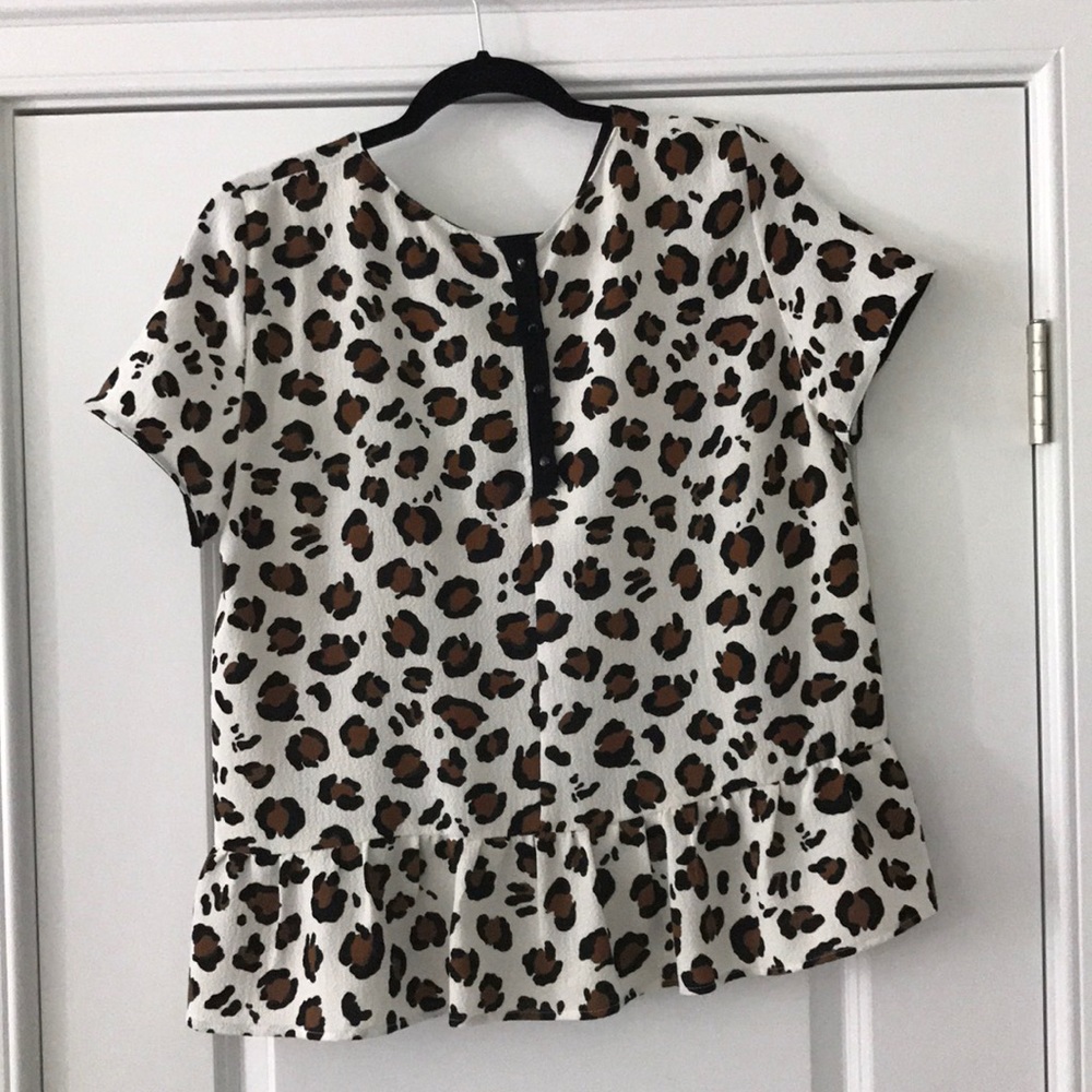 Zara Leopard Ruffle Bottom Top - Picture 3 of 3