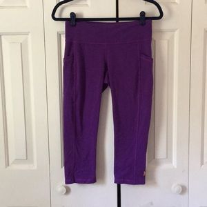 Lucy Capri Workout Pants