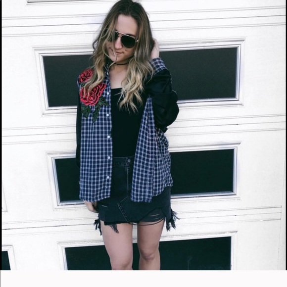 NWT LF Rose Appliqué Flannel - Picture 2 of 5