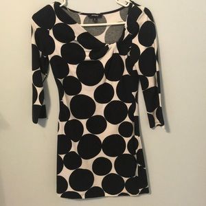 Express XS dress - white with black dots
