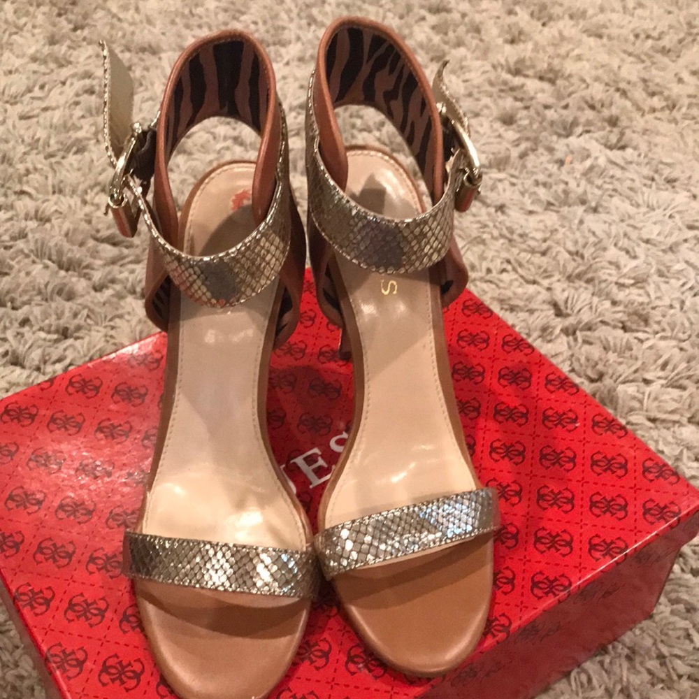 Pumps - Picture 4 of 4