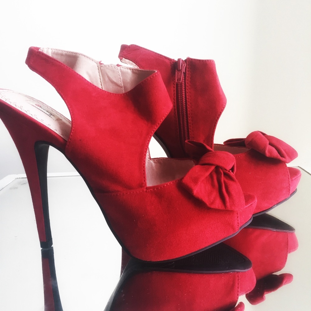 OlsenBoye Red Formal High Heels with bow