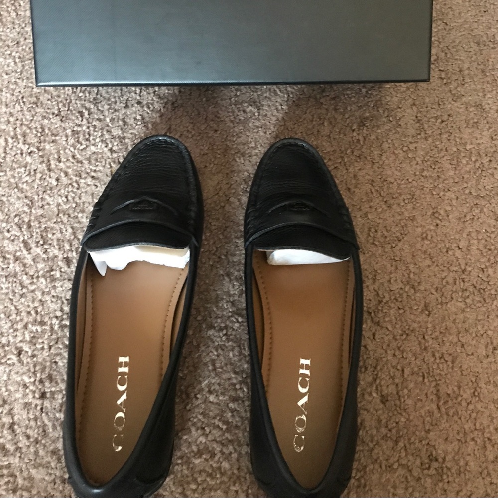 💥COACH LOAFERS💥 Size 6