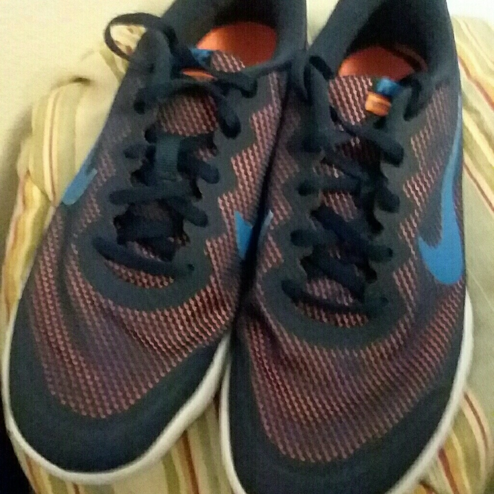 Nike flex experience shoes