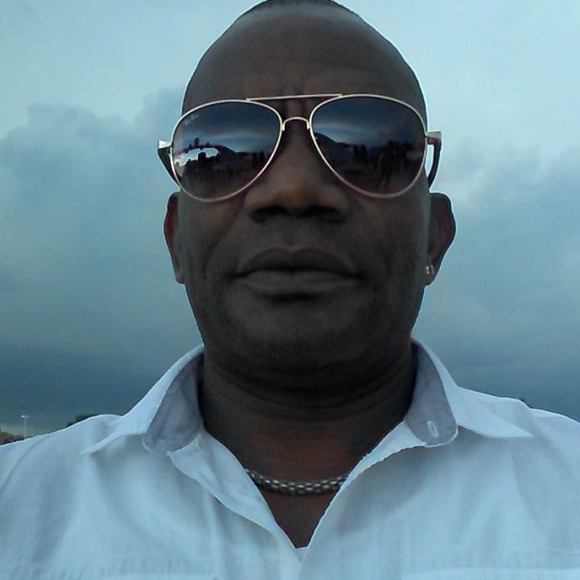 Meet your Posher, Bastien - Picture 1 of 1