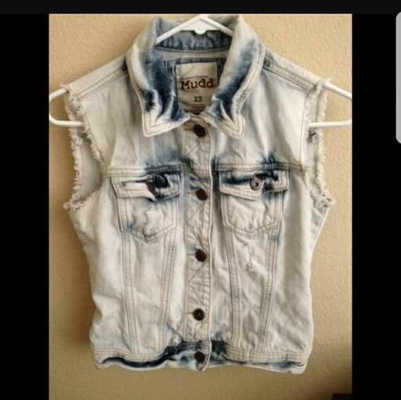🍁Distressed Denim Vest by Mudd - Picture 2 of 7