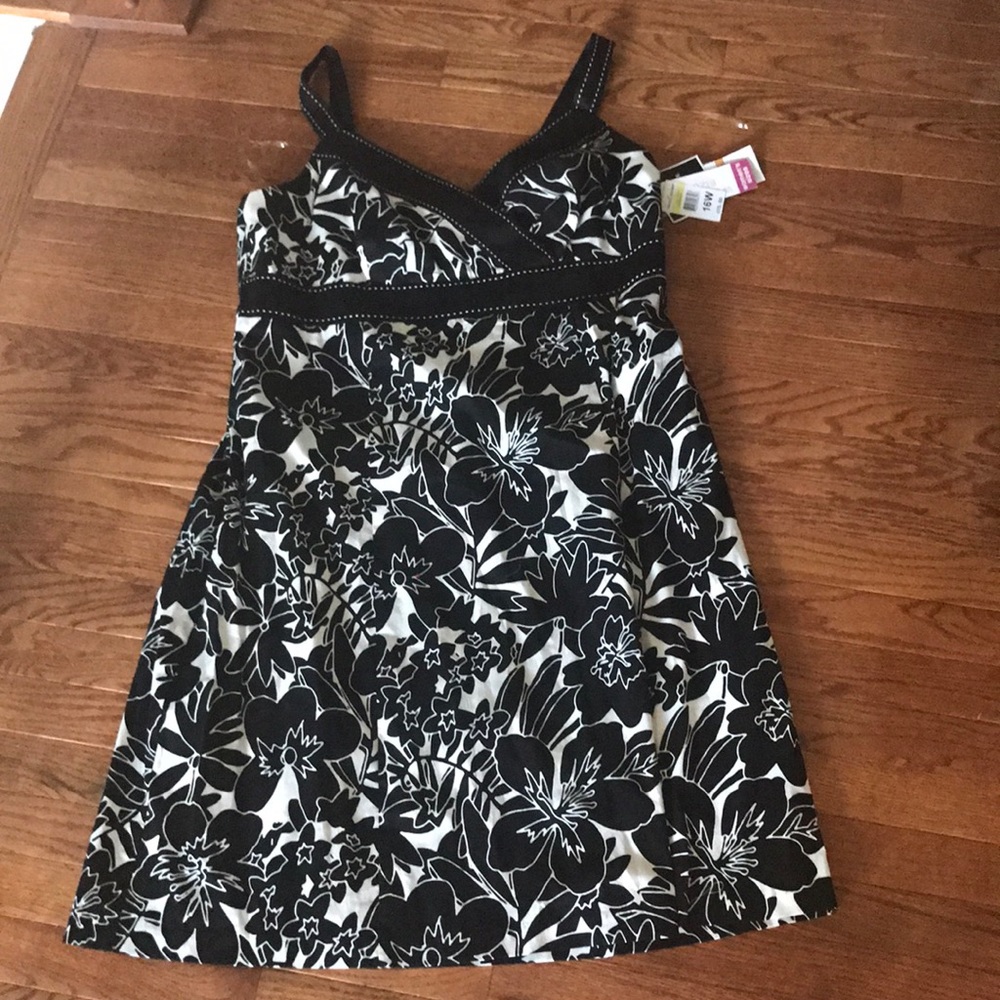 Floral black and white dress