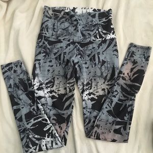 Onzie high waisted pant