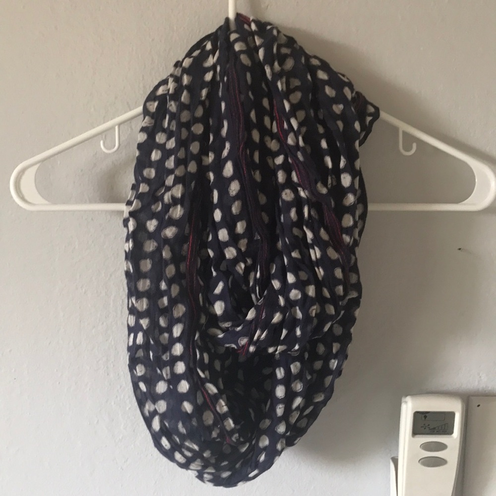 Infinity scarf