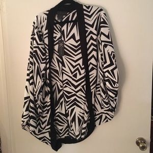 Kardashian Kollection Black and White shrug