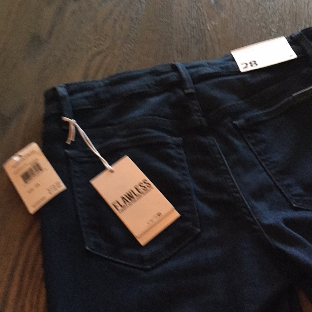 Brand New with tags. Joe's Honey Skinny Jeans
