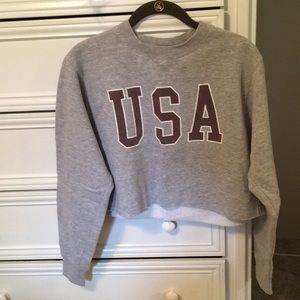 Brandy Melville Cropped Sweatshirt USA