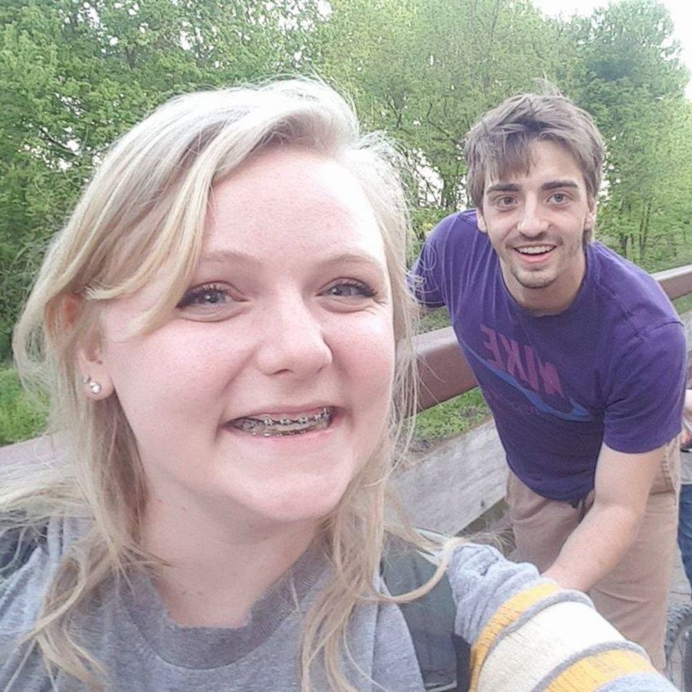 Meet your Posher, Elise