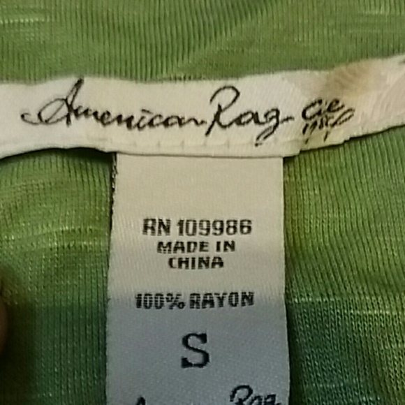 Green flowy top - Picture 3 of 3