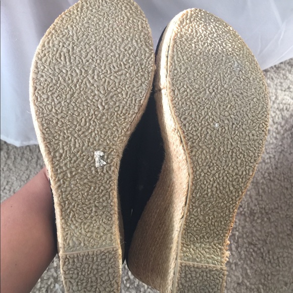 Shoes - Picture 2 of 2