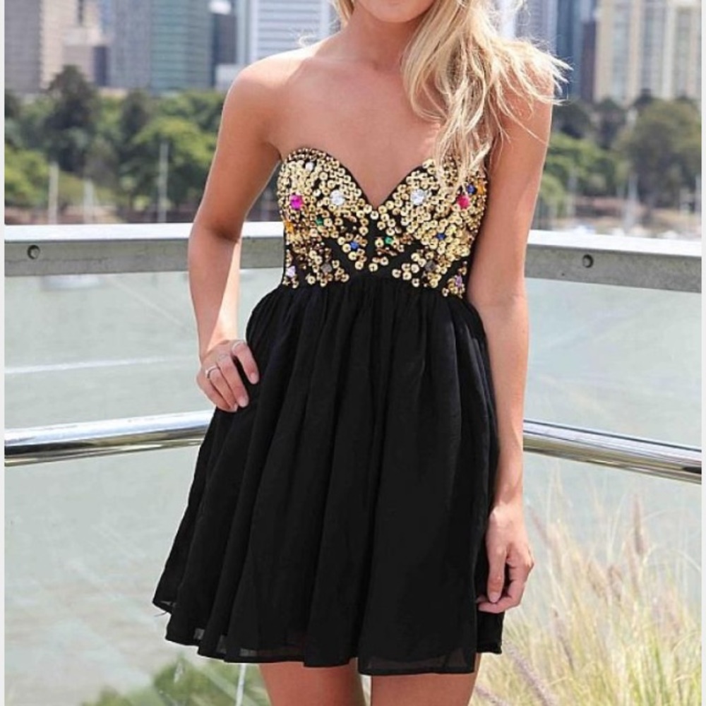 Black strapless Homecoming dress