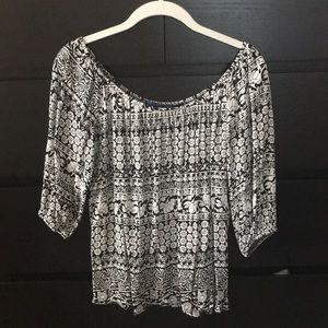 Francesca's collection off the shoulder LS shirt