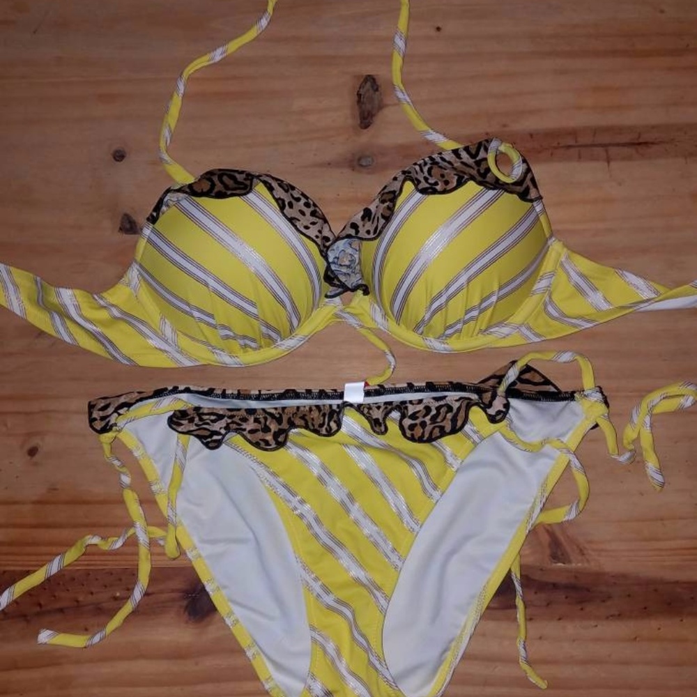 Victoria Secret String Bikini