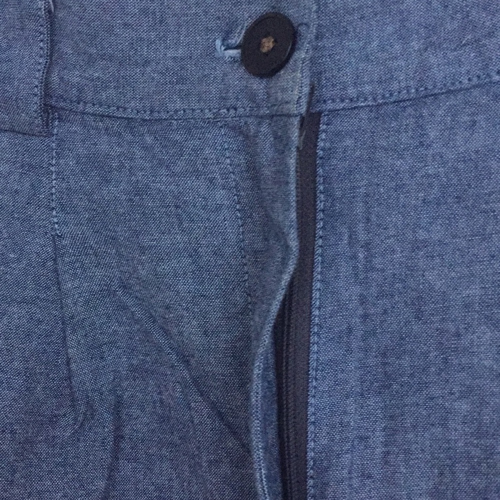 Shorts - Picture 3 of 5