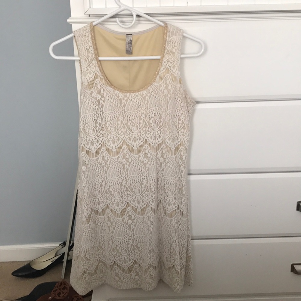 White lace Francesca's dress