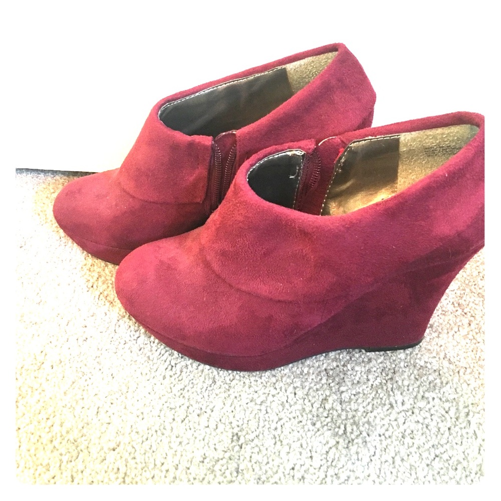 🎈ONE DAY DEAL🎈Maroon booties!