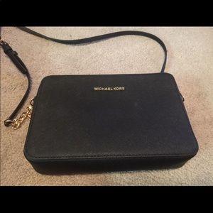Micheal Kors purse
