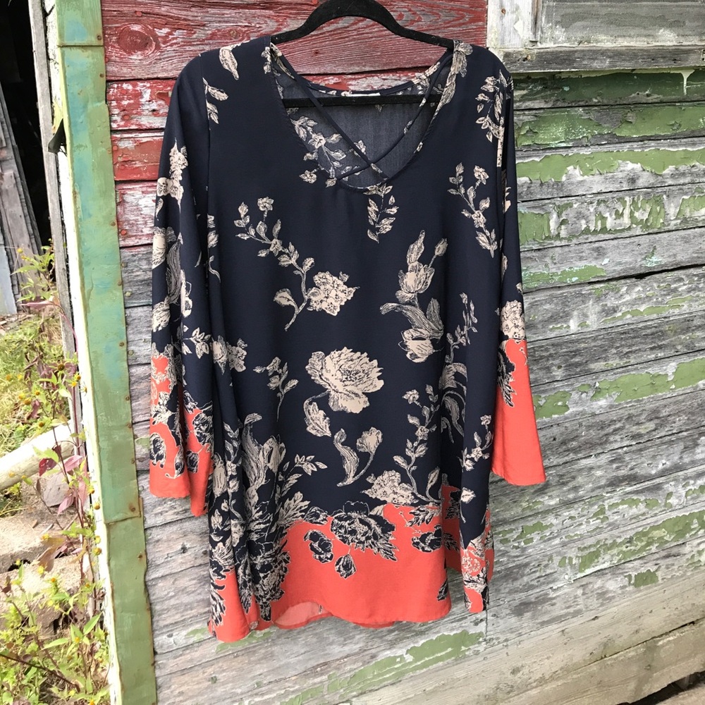 NWOT Jodifl Floral Print Tunic