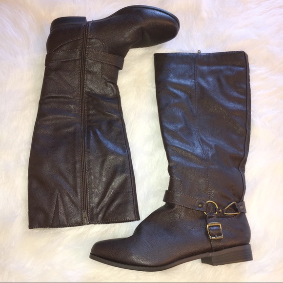 Cato Shoes - NWOT FEUX LEATHER BROWN BOOTS SIZE 11M