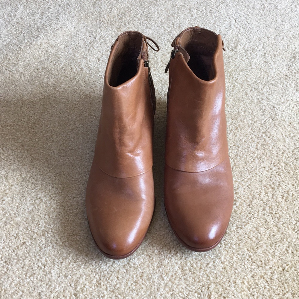 Sam Edelman Cognac Brown booties