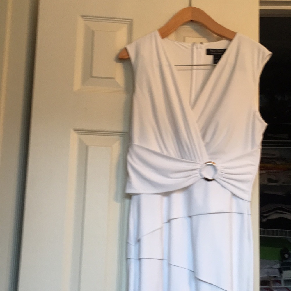 WHBM Slimming Off-white dress size 6