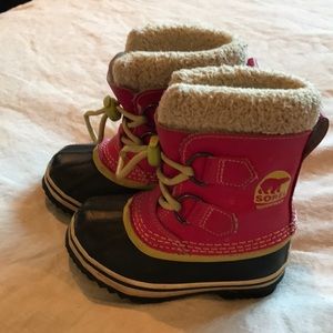 Sorel snow boats, toddler size 8