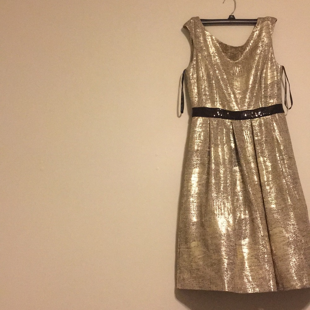 🏘 Moving Sale!! Gold Party Dress!!