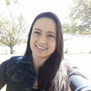 Meet your Posher, Lina maria