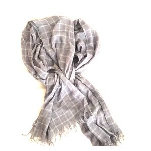 Gray scarf with white squares embroidered