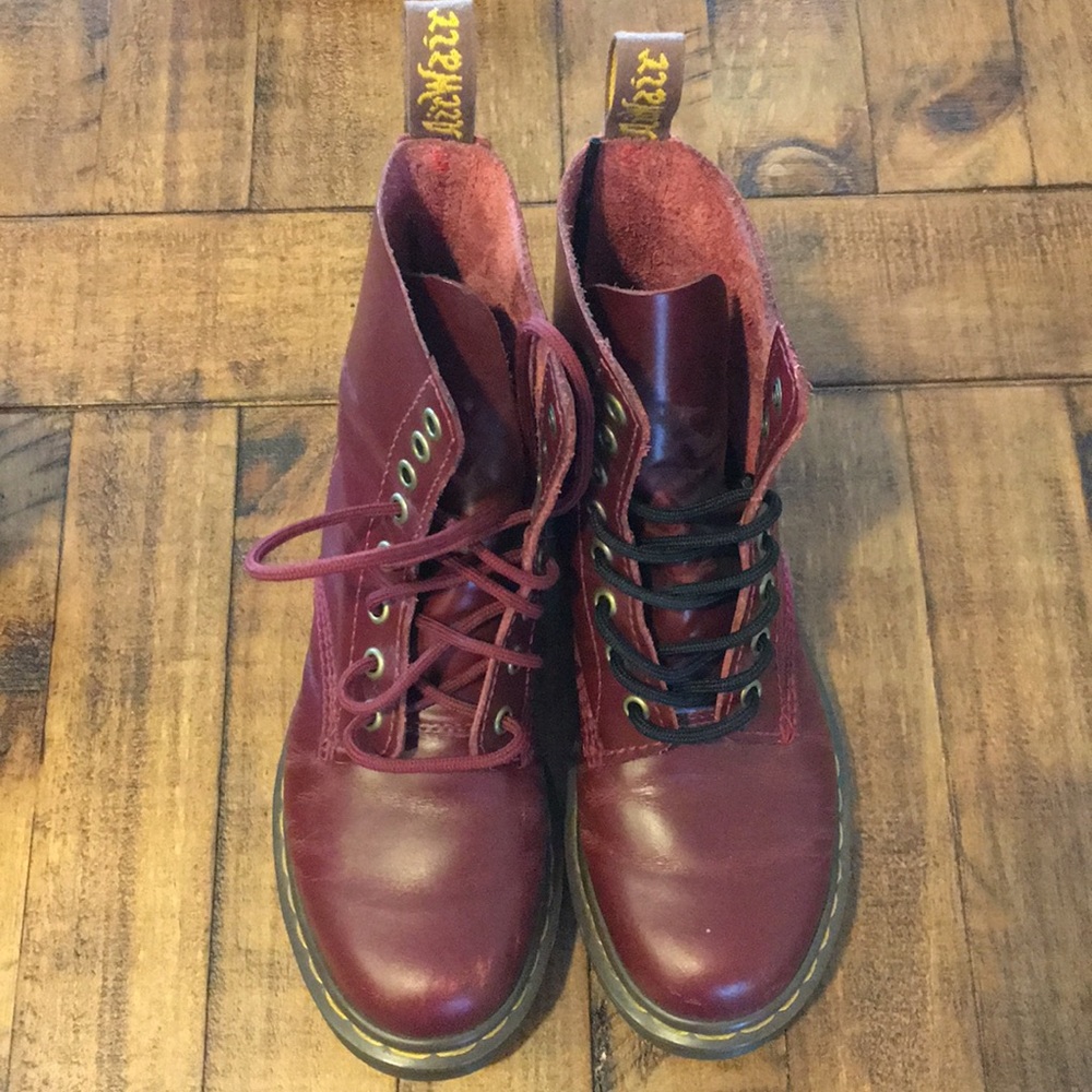 Oxblood Dr marten