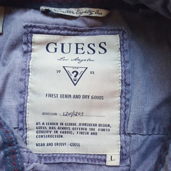 Guess Men's Button Down Shirt with Graphic - Picture 3 of 8