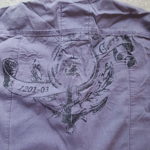 Guess Men's Button Down Shirt with Graphic - Picture 6 of 8