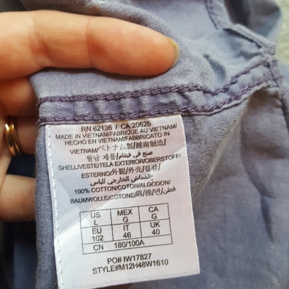 Guess Men's Button Down Shirt with Graphic - Picture 8 of 8