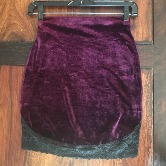 Skirt - Picture 2 of 3