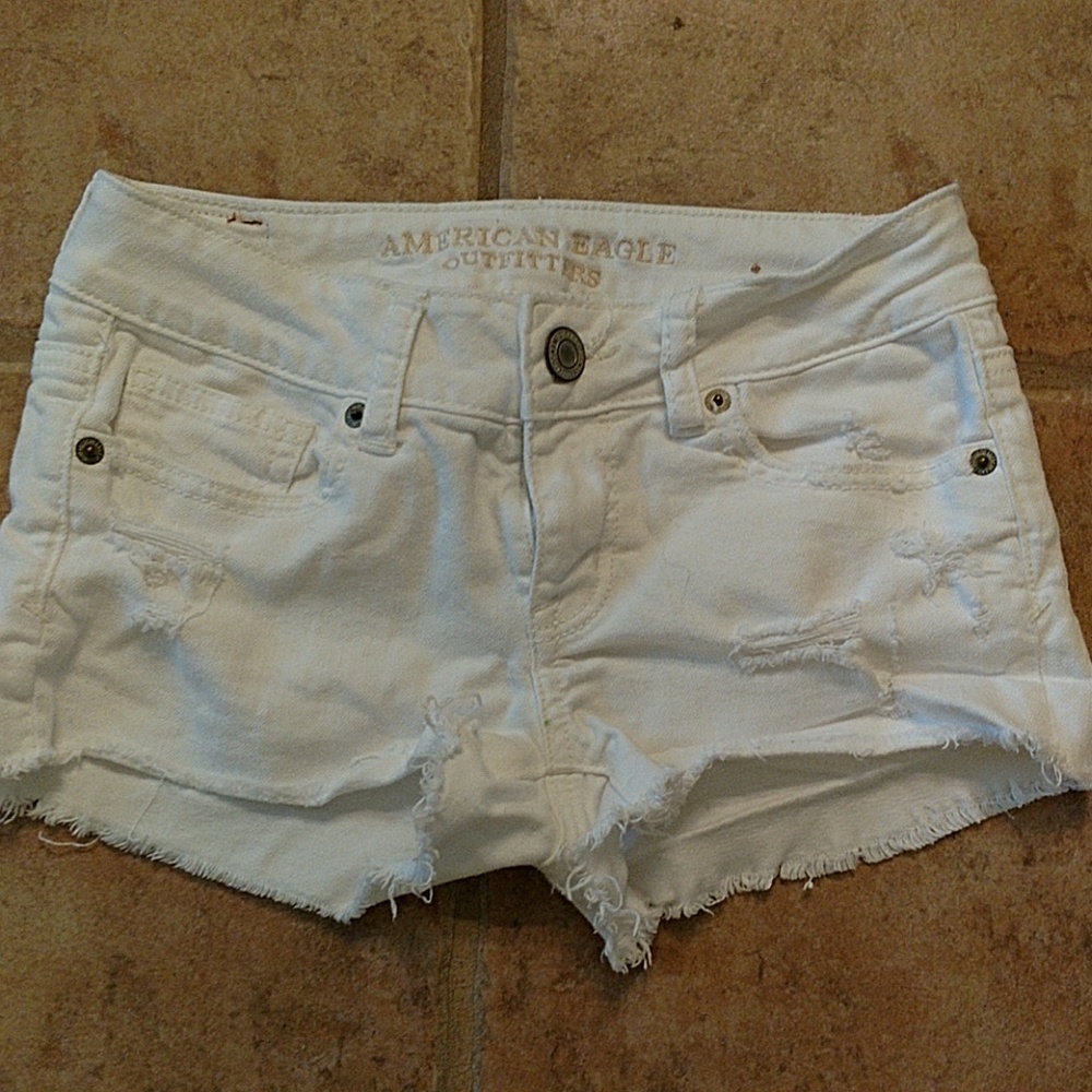 White American Eagle Cutoffs
