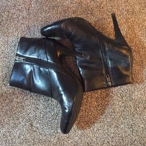 Marc Fisher black leather booties