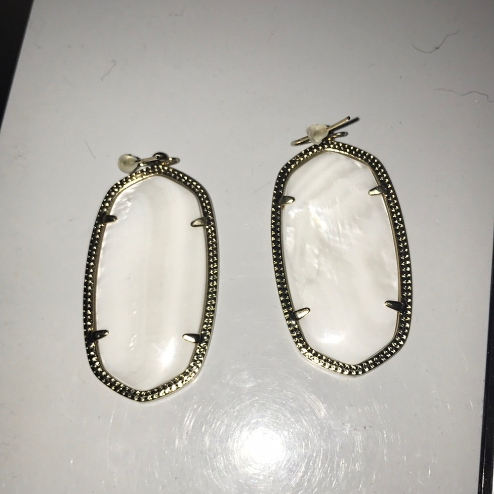 NWOT Kendra Scott Danielle Earrings