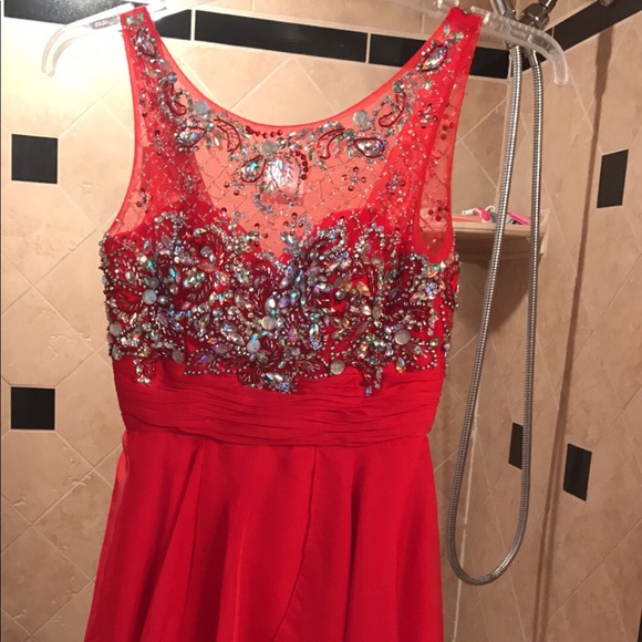 Red homecoming dress. Size XS - Picture 1 of 3