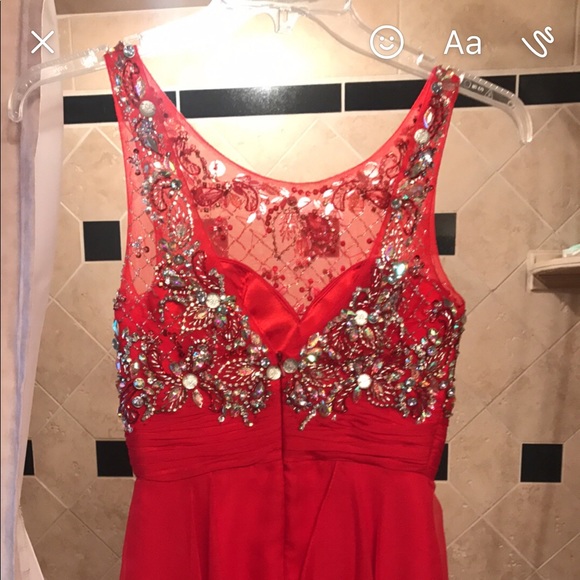 Red homecoming dress. Size XS - Picture 2 of 3
