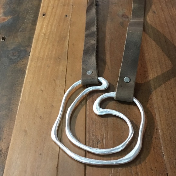 Long leather & silver statement bohemian necklace - Picture 3 of 7