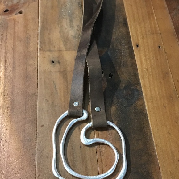 Long leather & silver statement bohemian necklace - Picture 4 of 7