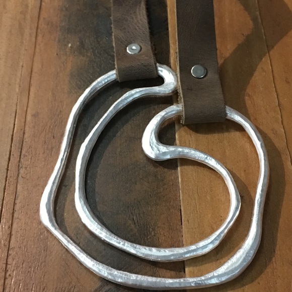 Long leather & silver statement bohemian necklace - Picture 5 of 7