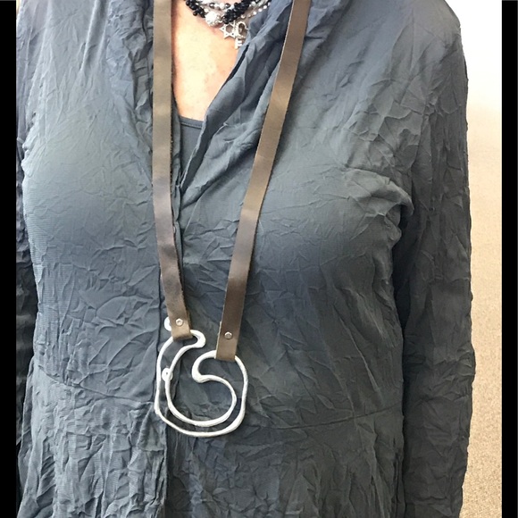 Long leather & silver statement bohemian necklace - Picture 2 of 7