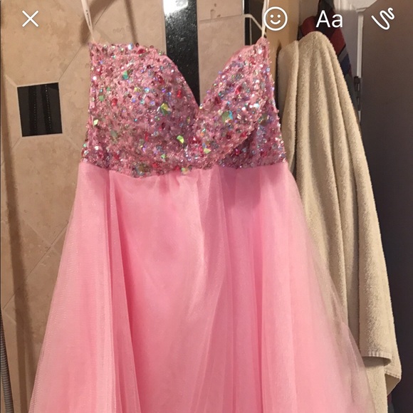 Pink homecoming dress - Picture 3 of 5