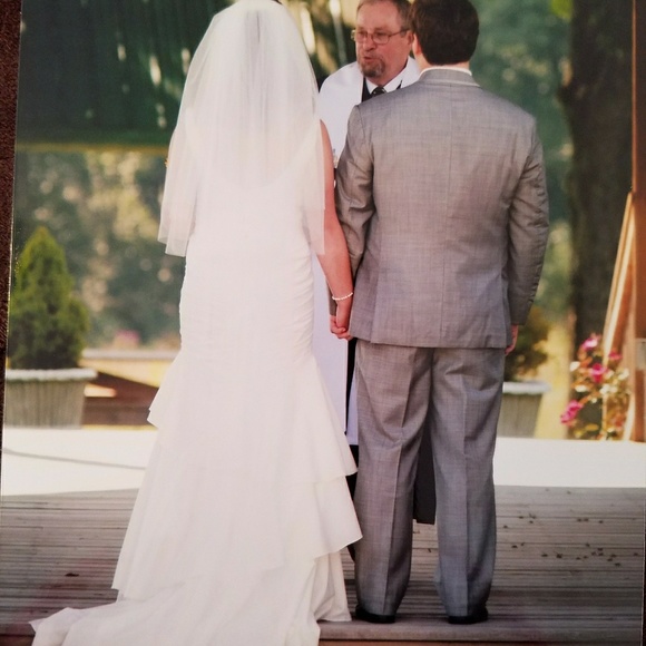 Wedding dress - Picture 7 of 8